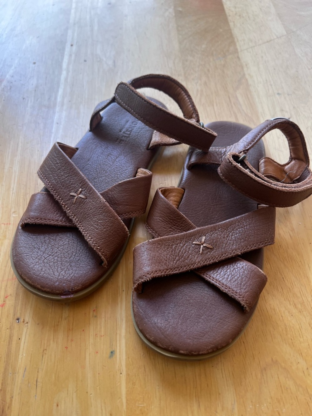 Kids Brown Leather Cross-Strap Sandals Donsje Amsterdam